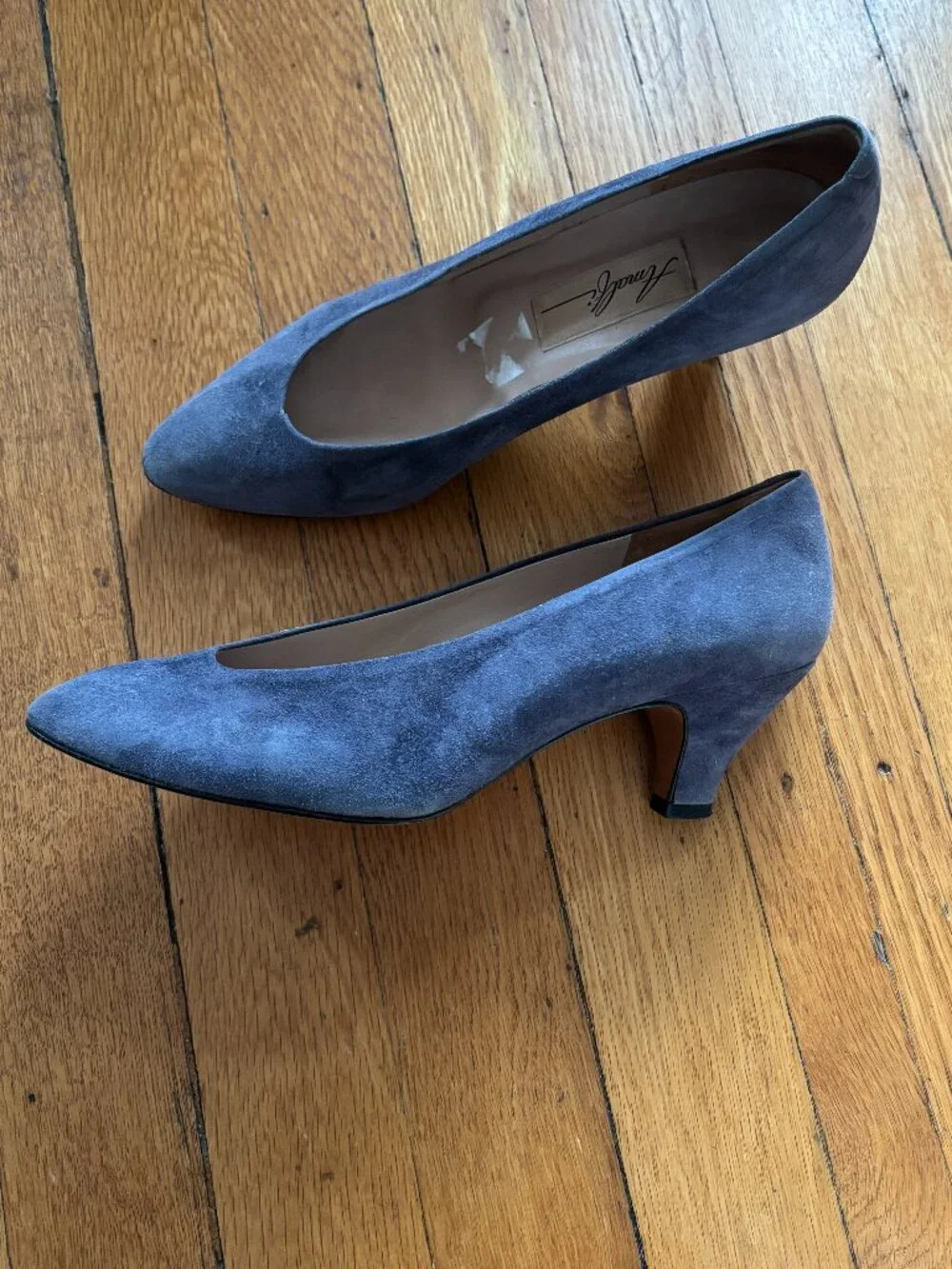 Vintage Purple Pumps! - Picture 1 of 4